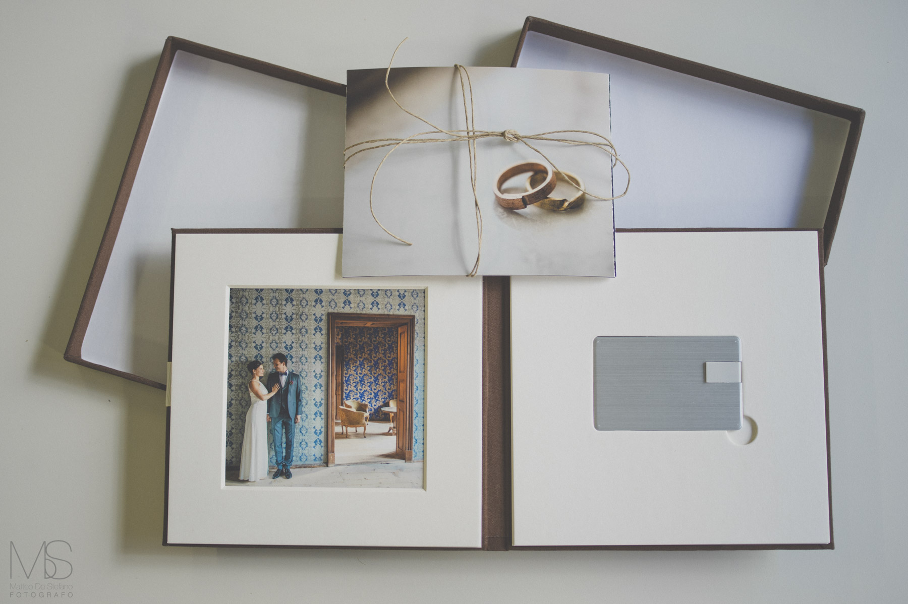 wedding box , cofanetto usb , cofanetto matrimonio, , fotografo trento, fotografo matrimoni trento , fotografo trentino, cofanetto usb , personalizzione usb, chiavett usb personalizzate , usb , usb key , matrimonio usb , scatola porta usb, logo usb , incisione usb,