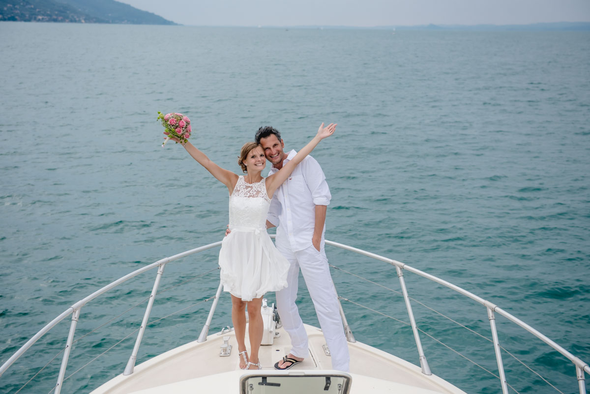 fotografen fur Hochzeiten, fotografo lago di garda, fotografo malcesine, HochZeit am GardaSEE, HochZeit am malcesine, Hochzeitsfotograf gardasee, lake garda stories, lake garda wedding, location garda lake, restaurant lake garda, wedding in malcesine, wedding on boat, wedding on lake garda, wedding photographer, fotografo matrimoni lago di garda , fotografo lago di garda, fotografo malcesine, fotografo lazise, fotografo bardolino, fotografo sirmione, wedding sirmione, wedding trentino, wedding photographer trentino, wedding trentino , studio fotografico trento,