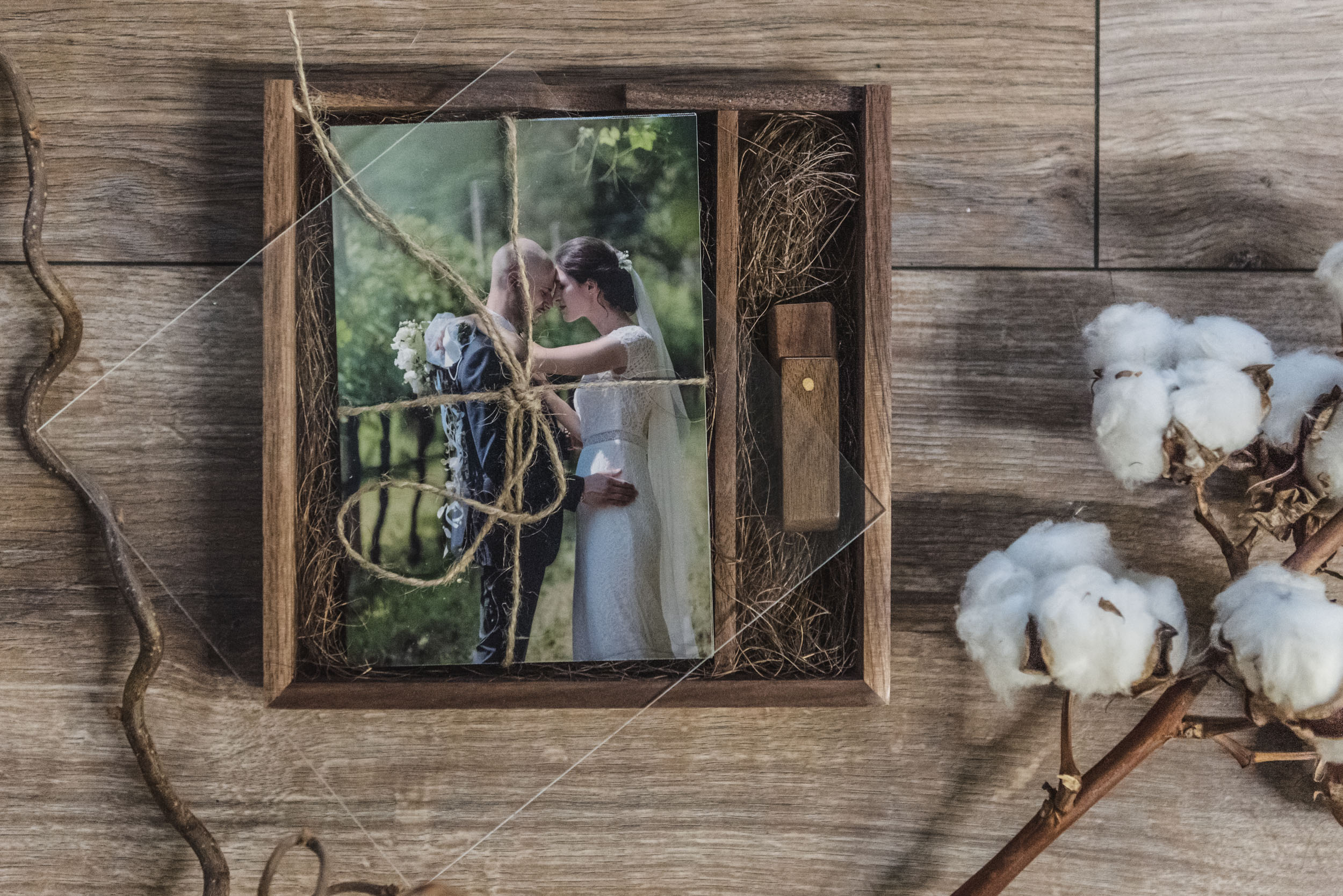 Chiesa di Sant'Apollinare, Matrimonio in chiesa ,matrimonio duomo trento, matrimonio alla chiesa di Sant'Apollinare, matrimonio dolomiti , matrimonio tra le vigne, matrimonio in montagna, matrimonio maso dolomiti, wedding dolomite, wedding garda lake , gardasee trentino , gardasee malcesine, matrimonio in trentino, wedding in trentino, hochzeit trentino, matrimonio cantine trentino, matrimonio in cantina, wedding in trentino, wedding in vineyard, cofanetto usb matrimoni, album matrimoni trento , cofanetto matrimoni trentino, usb legno trentino, wedding box trentino,