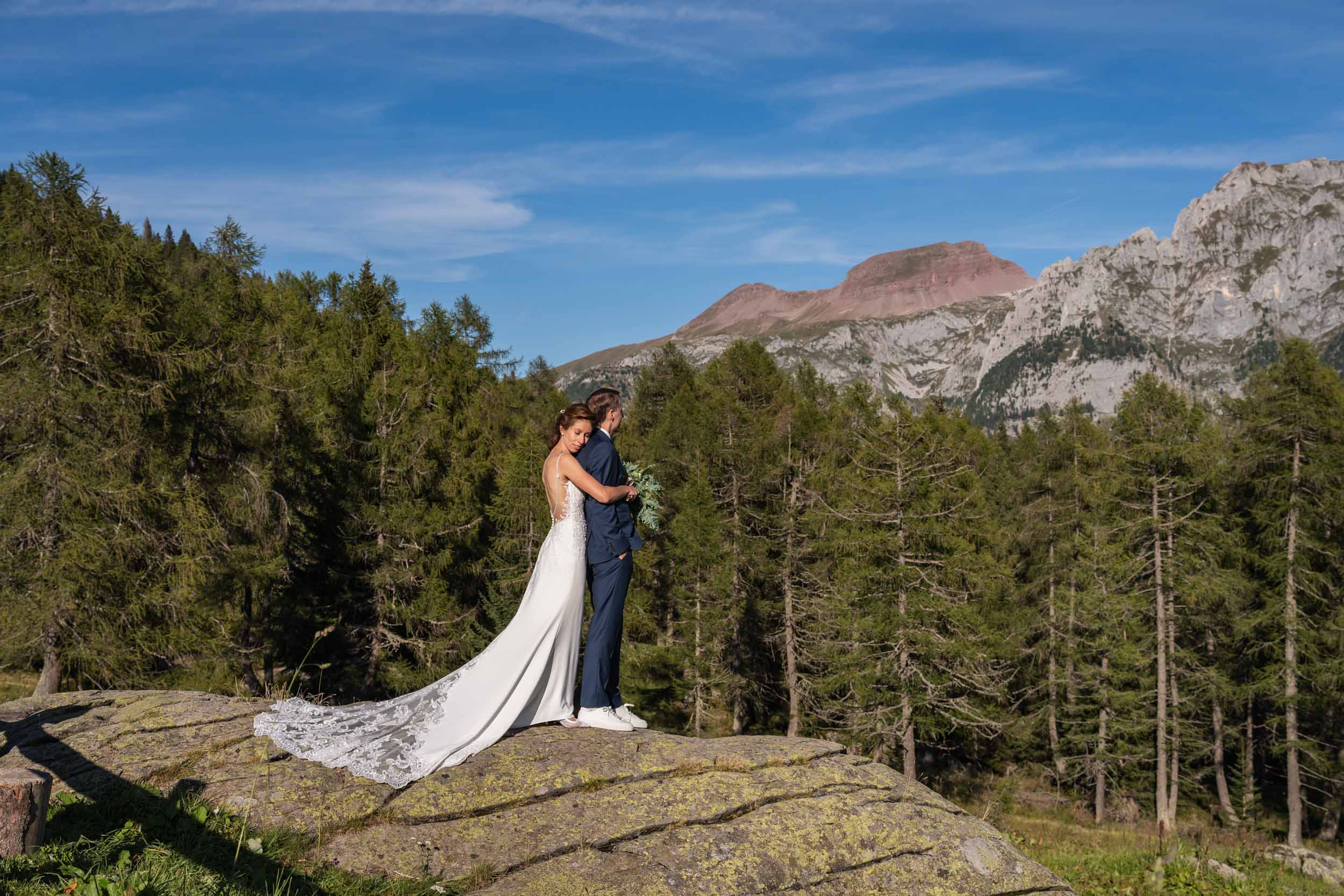 Matrimonio alla Baita Ciocomiti – Malga Vigo , fotografo dolomiti , fotografo matrimoni dolomiti , fotografo trentino , matrimonio in baita , matrimonio in malga, celebrazione nel bosco, festa nel bosco , matrimonio sulle montange, matrimonio in alta quota, matrimonio in trentino, wedding in trentino , wedding dolomites